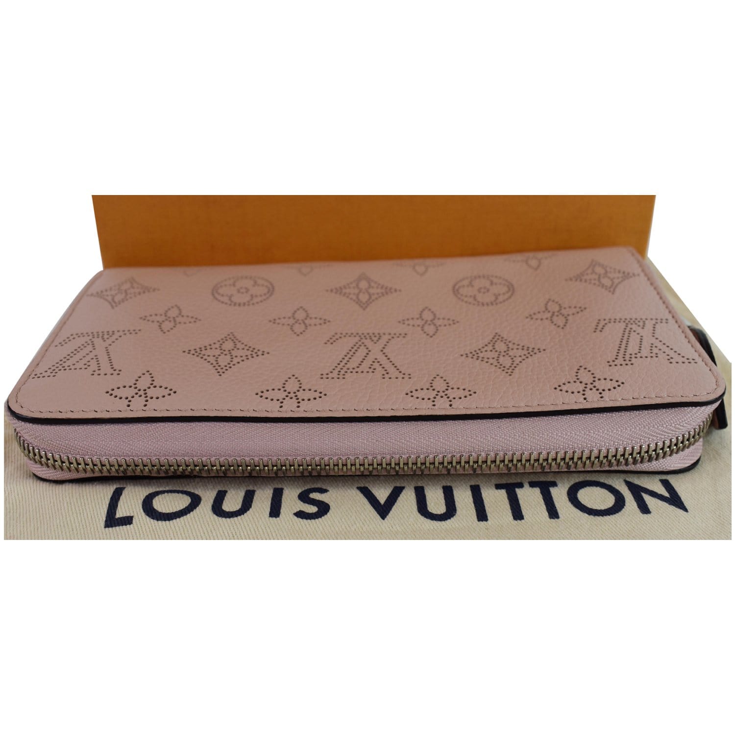 Louis Vuitton Mahina Zippy Wallet (SHG-27534) – LuxeDH