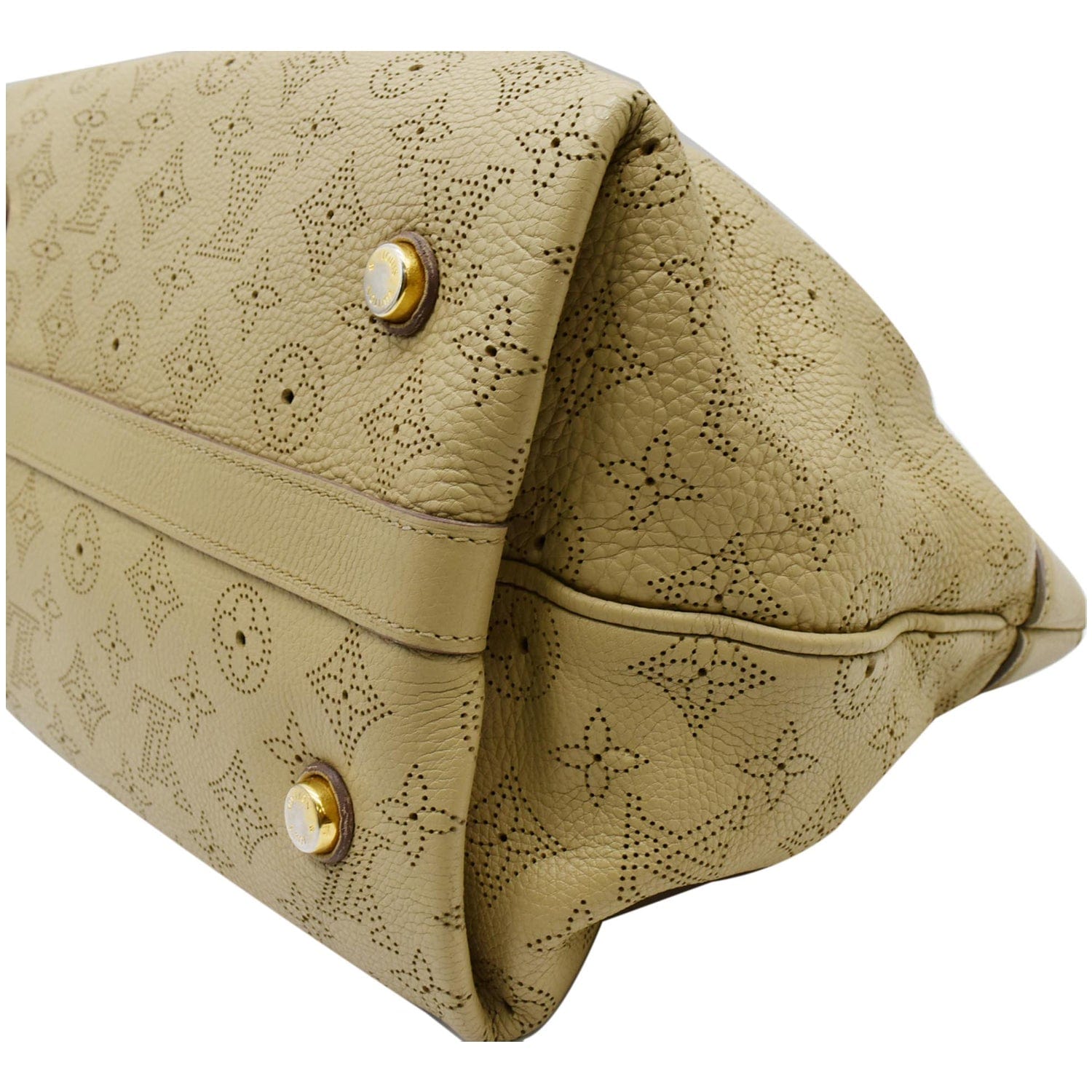 Louis Vuitton Taupe Monogram Mahina Leather Cirrus PM Bag Louis Vuitton |  The Luxury Closet