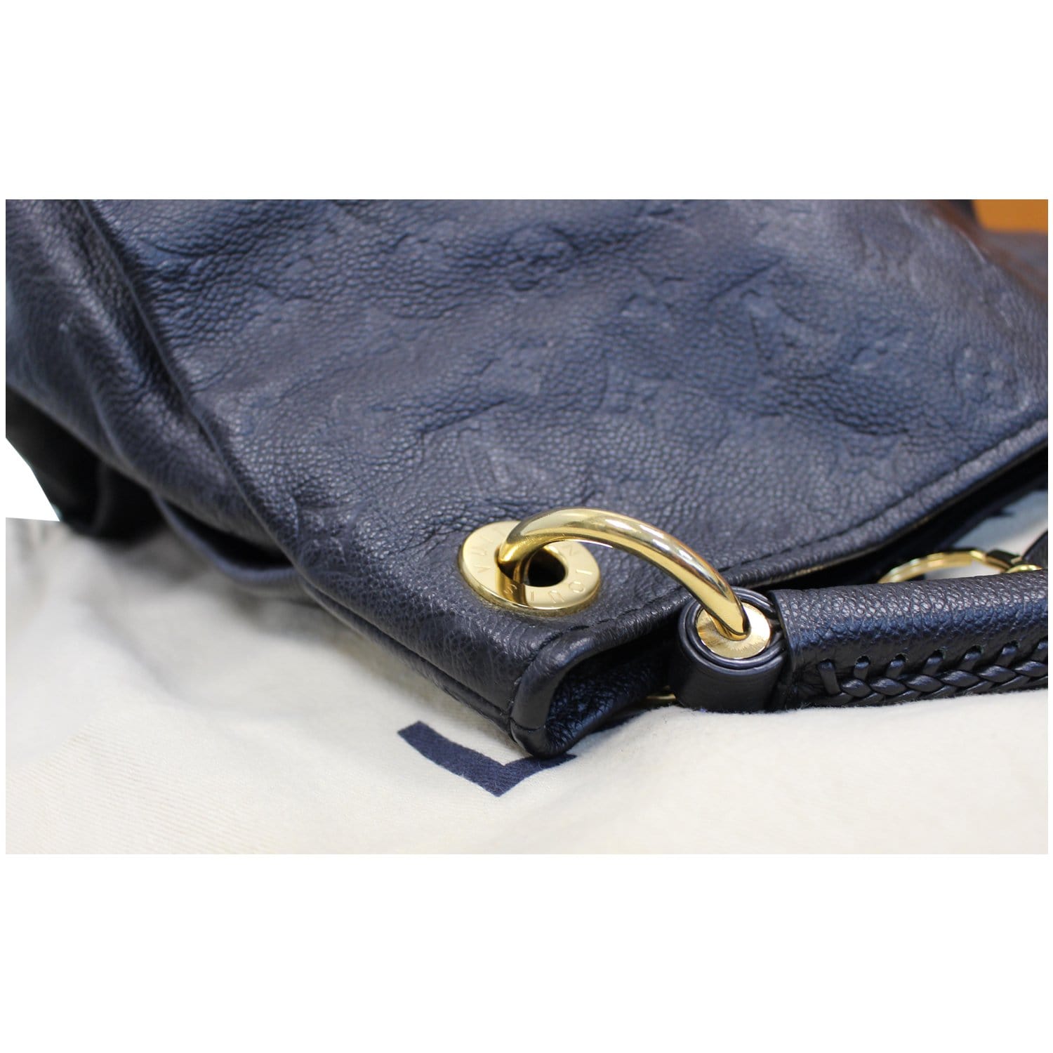 Artsy leather handbag Louis Vuitton Black in Leather - 35390618