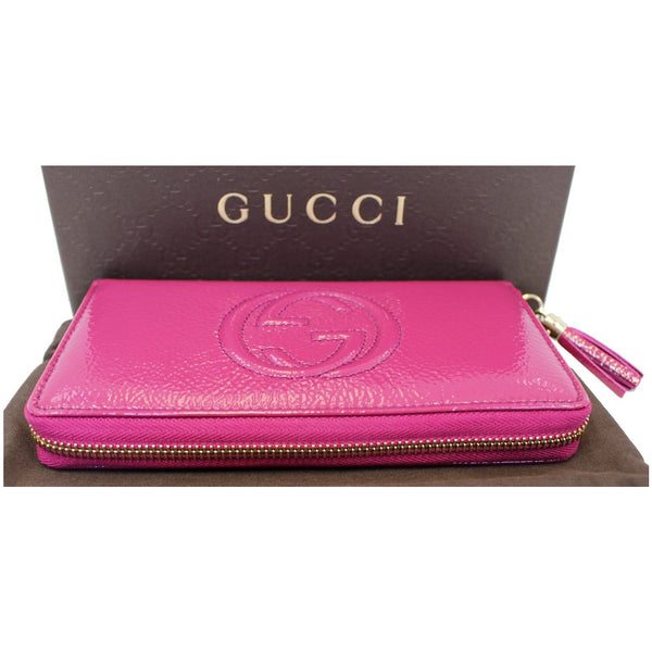 GUCCI Soho Interlocking G Leather Zip Around Wallet Fuchsia-US