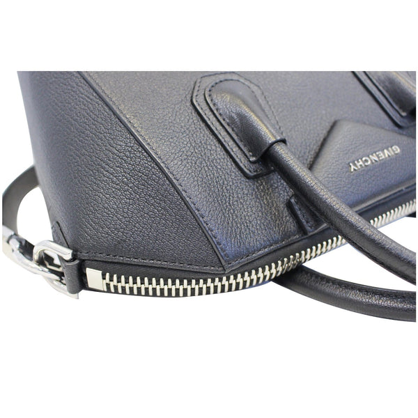 Givenchy Shoulder Bag Antigona Small Leather - corner