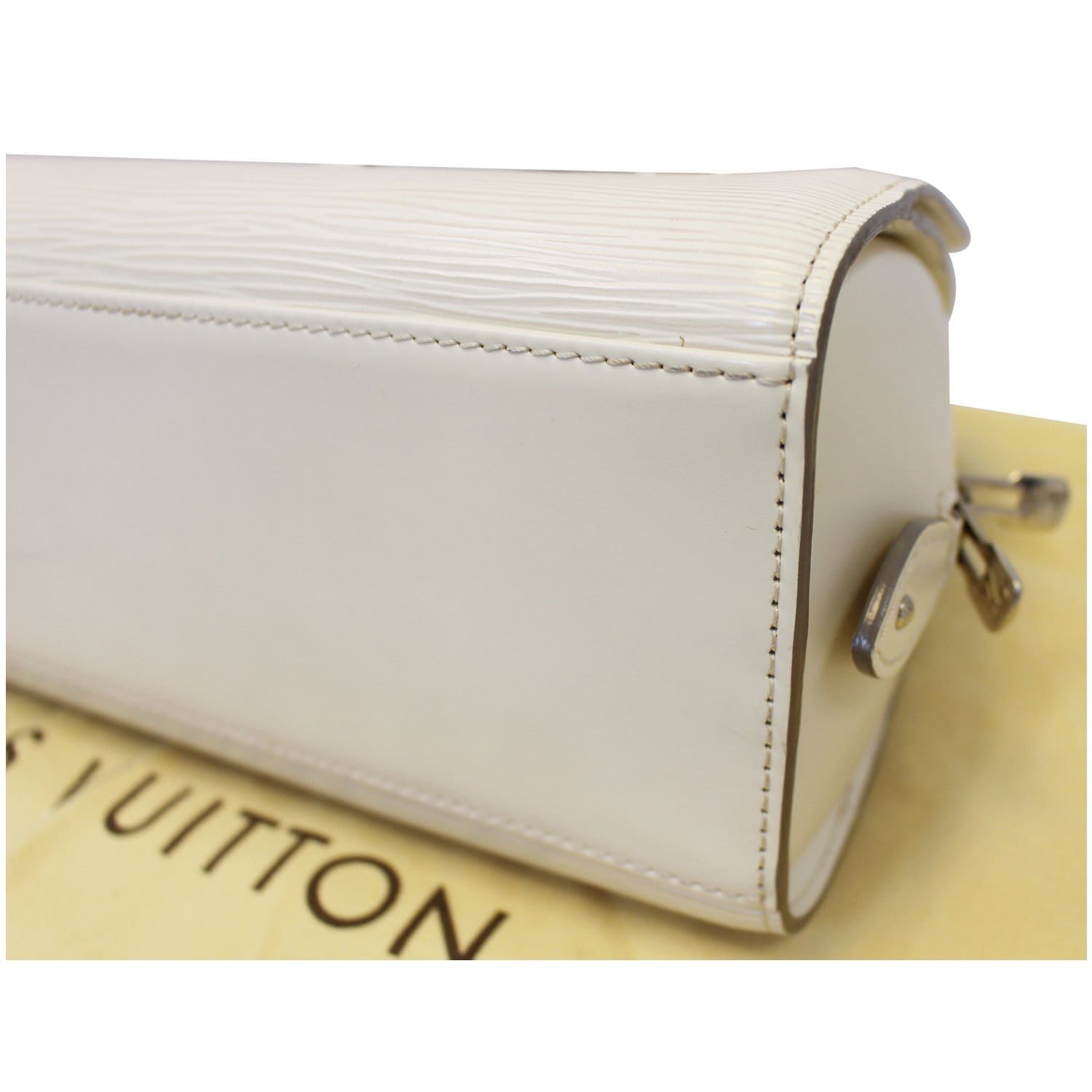 Pont neuf leather handbag Louis Vuitton Beige in Leather - 35242547