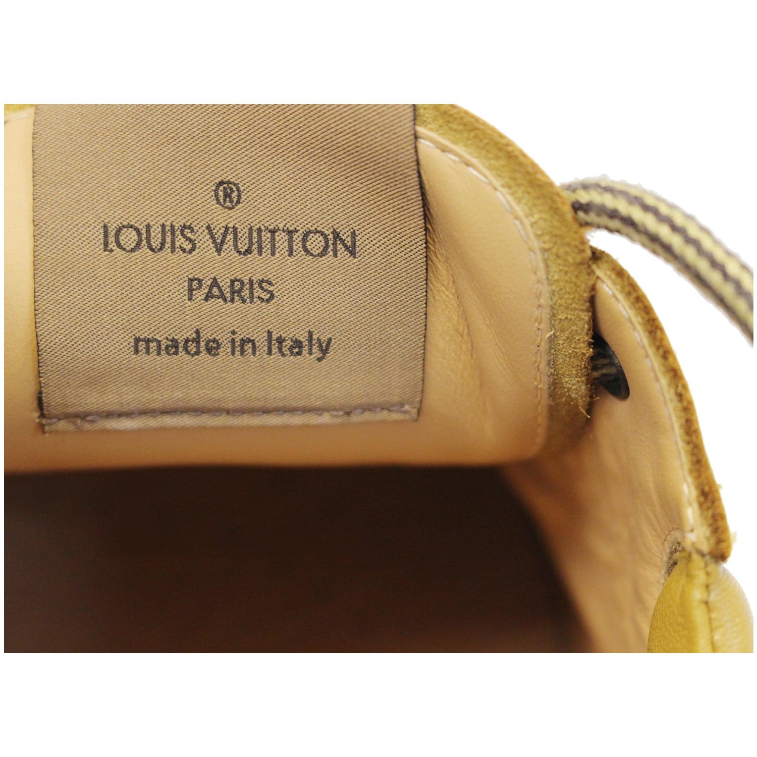Sold at Auction: LOUIS VUITTON PAIRE DE BASKETS en cuir camel (Pointure 39)  Camel leather PAIR OF SNEAKERS (Size 39) ASSEZ BON ÉTAT (m