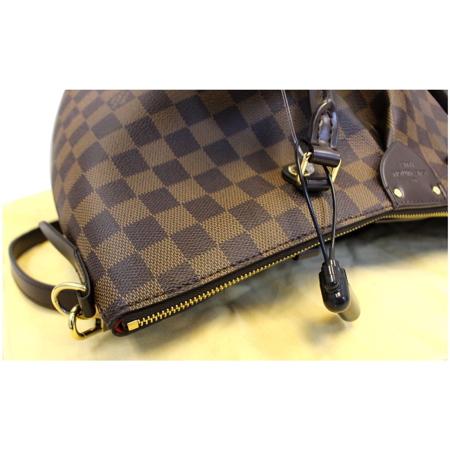 Louis Vuitton Siena bag in MM size. I've been waiting a long time for a  nice LV bag in the D…