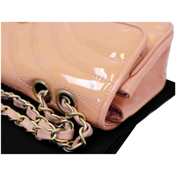 Chanel Flap Shoulder Bag Patent Leather Peach corner 