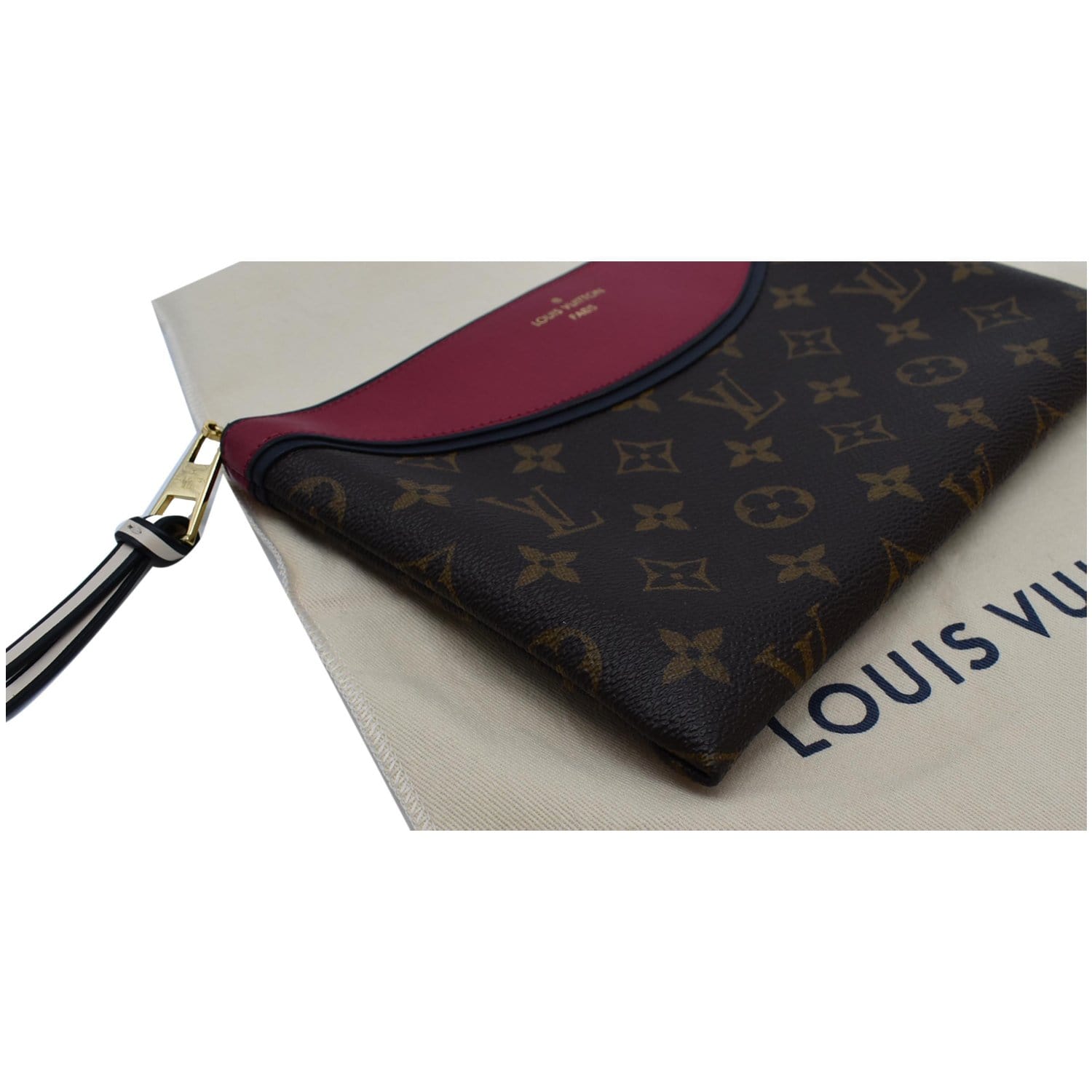 Louis Vuitton Monogram Canvas World Tour Pochette (SHF-23069) – LuxeDH