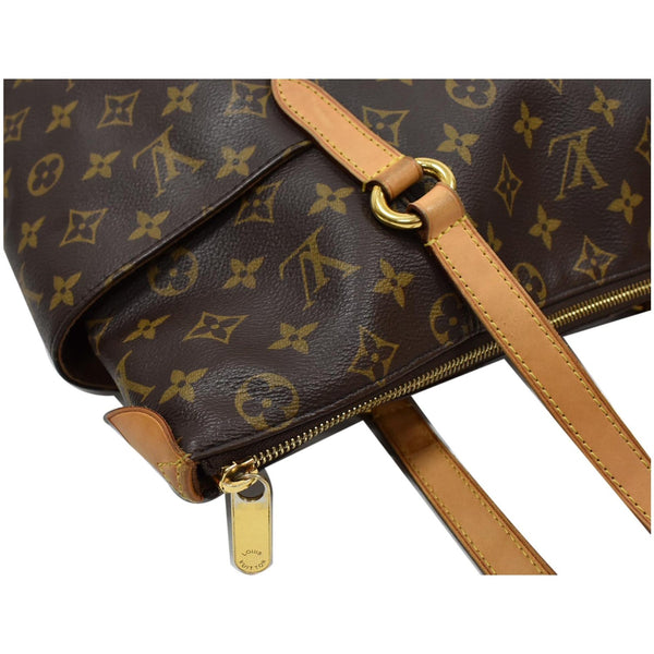 LOUIS VUITTON Totally MM Monogram Canvas Shoulder Bag Brown