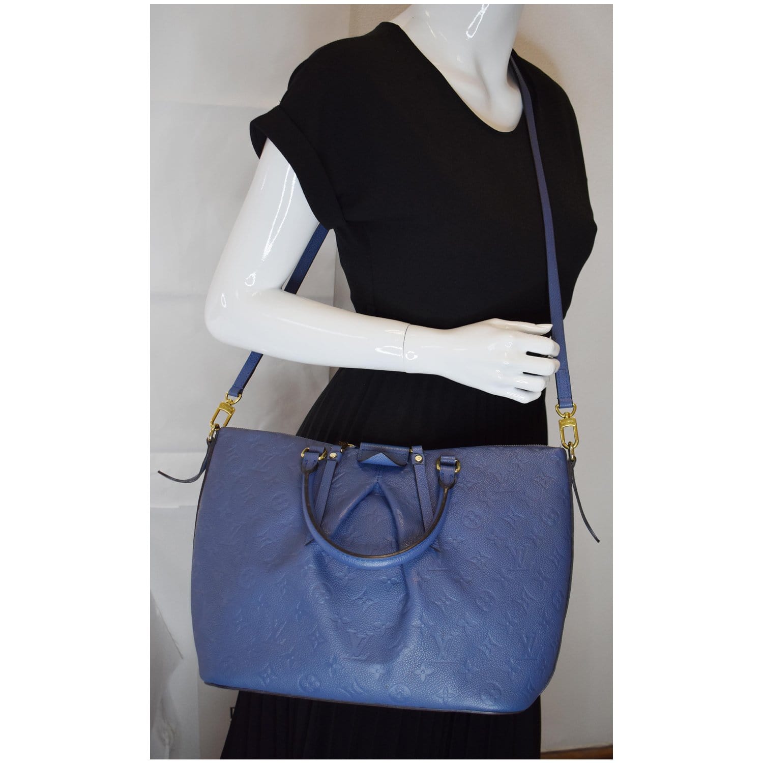 Louis Vuitton Blue Marine Monogram Empreinte Blanche MM Bag – The Closet
