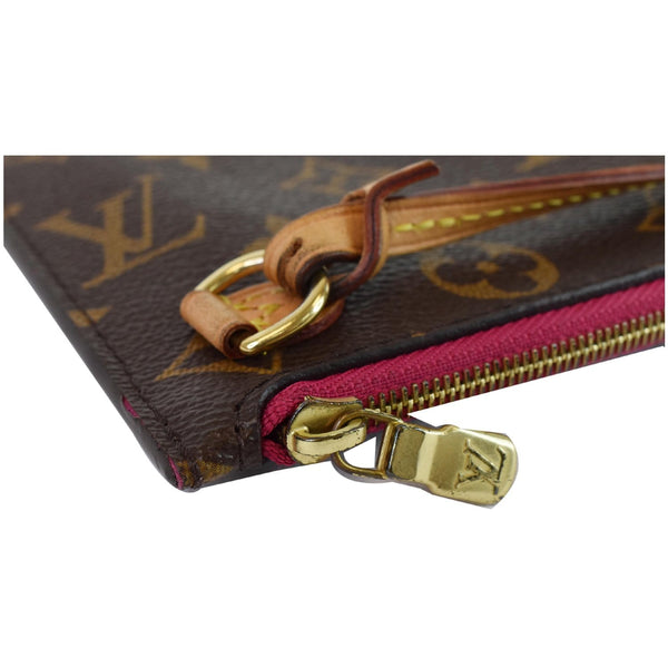 Louis Vuitton z Monogram Canvas Neverfull PM Pouch - croner close view