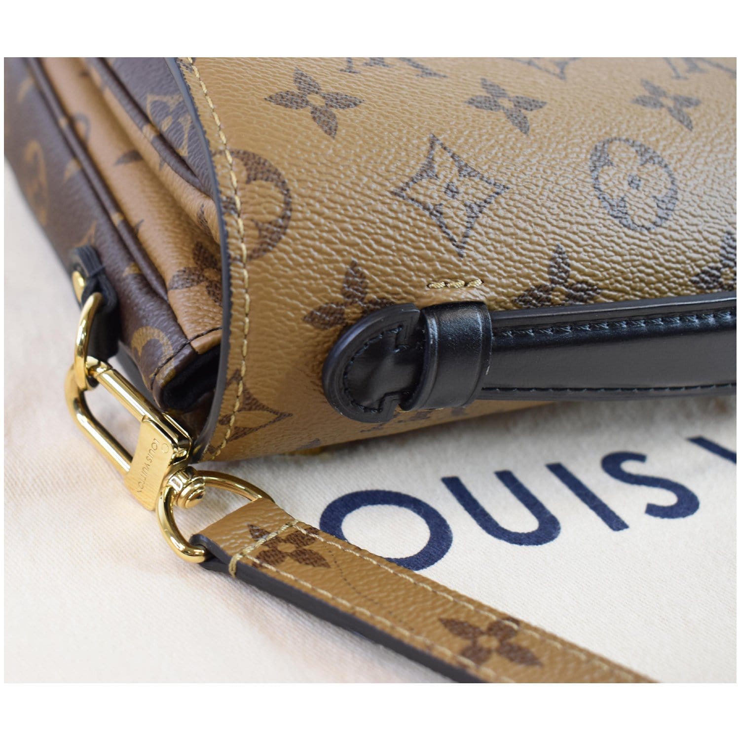 Louis Vuitton Pochette Métis Monogram Reverse Canvas BNEW - BrandConscious  Authentics