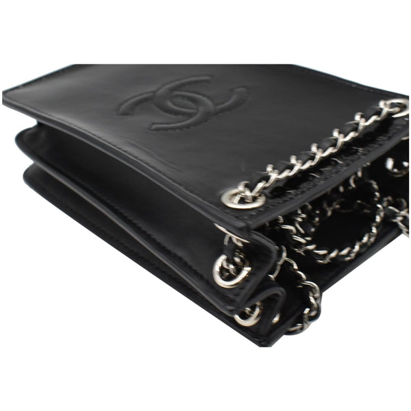 CHANEL O-Phone Holder Patent Leather Crossbody Bag Black