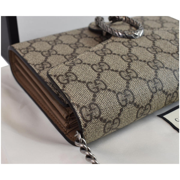 Gucci Dionysus GG Supreme Crossbody Chain Wallet Beige - focused view