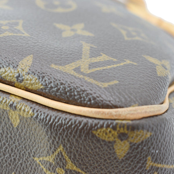 LOUIS VUITTON Batignolles Horizontal Monogram Canvas Shoulder Bag Brown