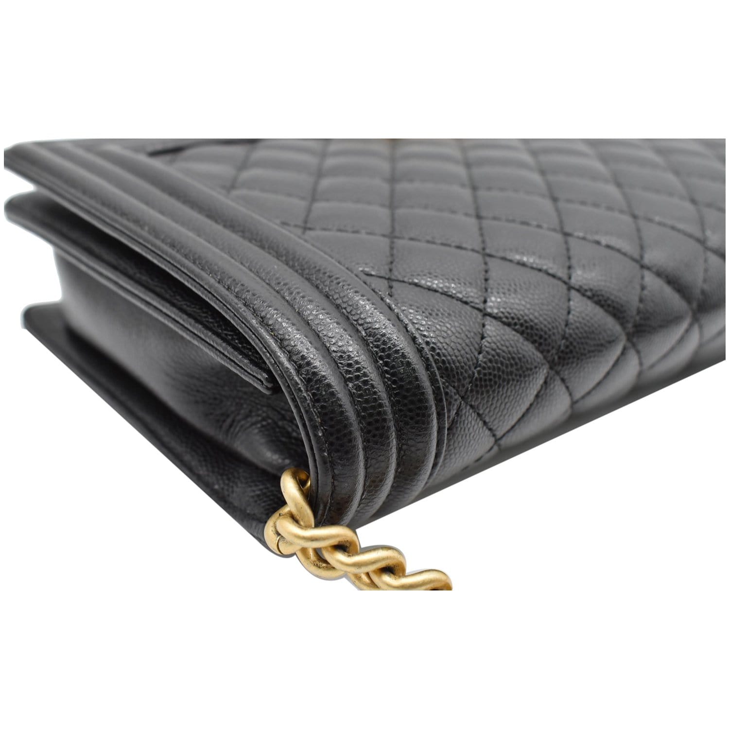 Chanel trapuntata Medium Boy Flap Caviar Leather Shoulder Bag - DDH - A  closer look at Kristen Stewart s Chanel trapuntata heels