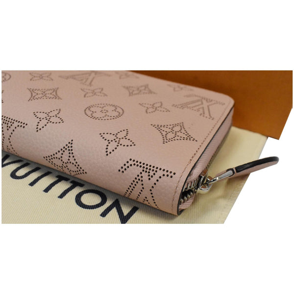 LOUIS VUITTON Mahina Leather Zippy Wallet Magnolia