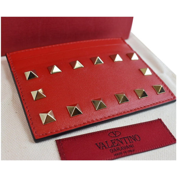 VALENTINO Garavani Rockstud Leather Card Holder Red