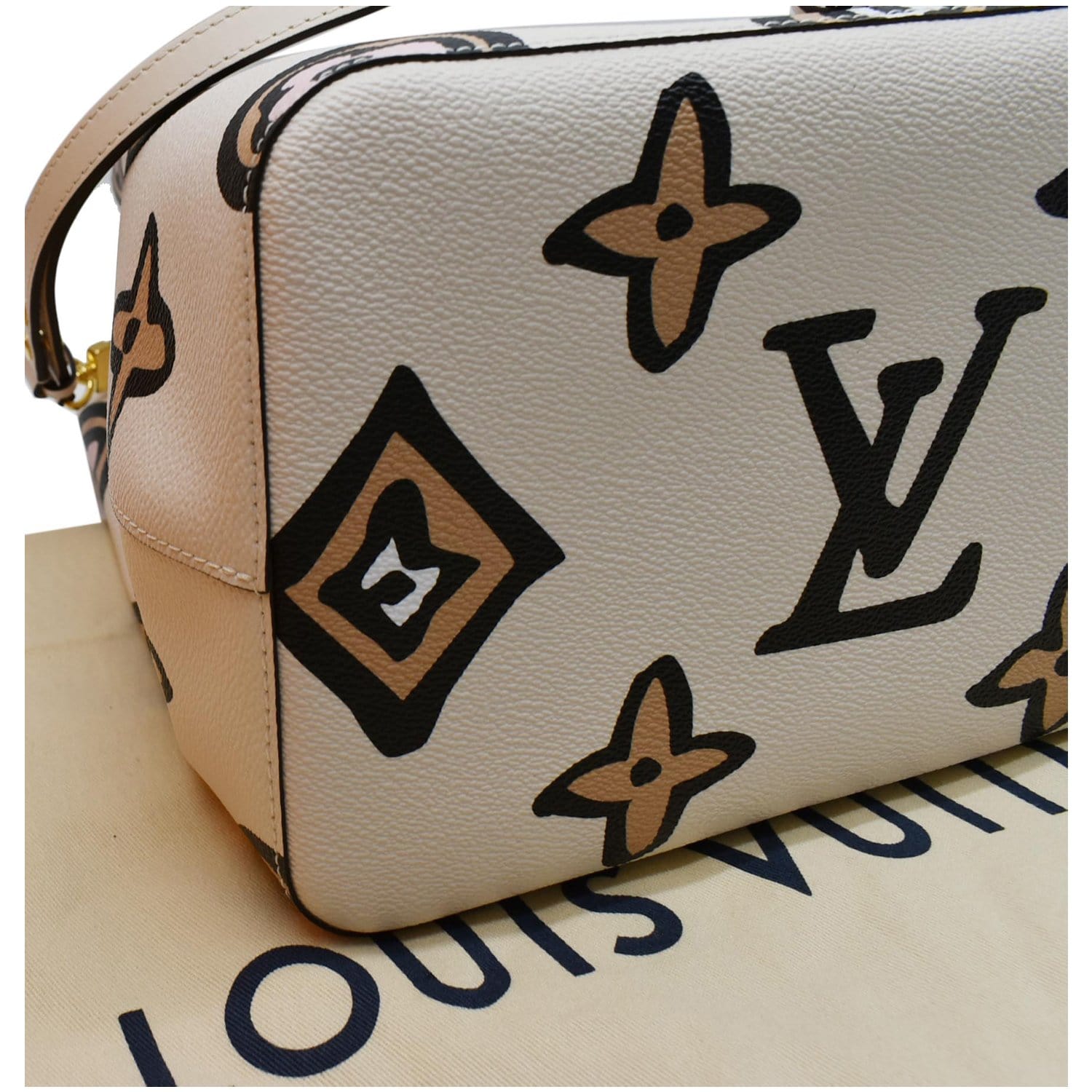 Louis Vuitton 2021 Limited Edition Heart Bag