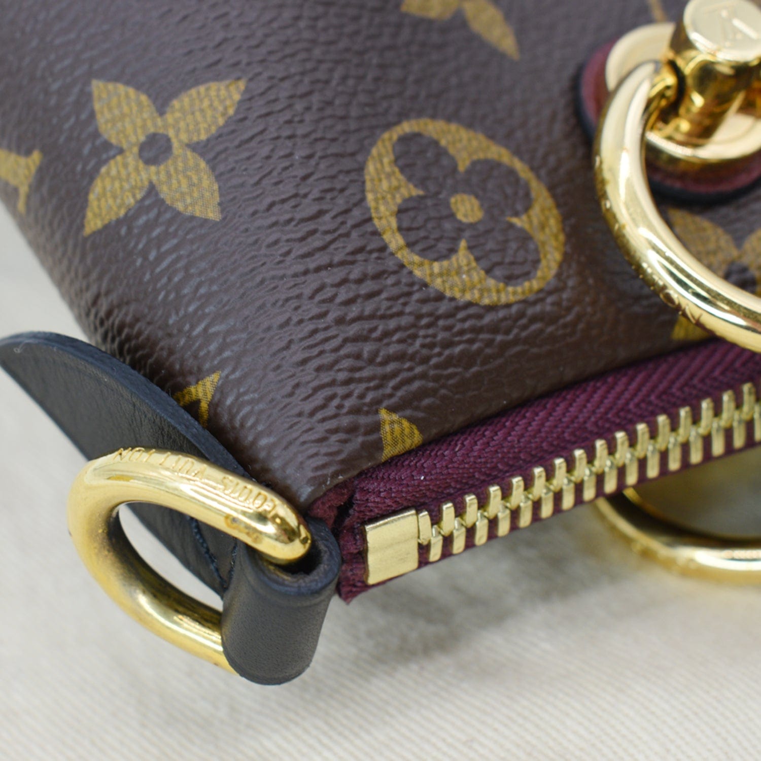 Louis Vuitton Monogram V Tote MM - Brown Totes, Handbags - LOU794401
