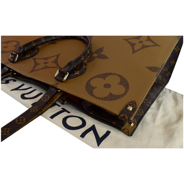 Louis Vuitton Onthego GM Reverse Monogram Giant Bag - corner focused