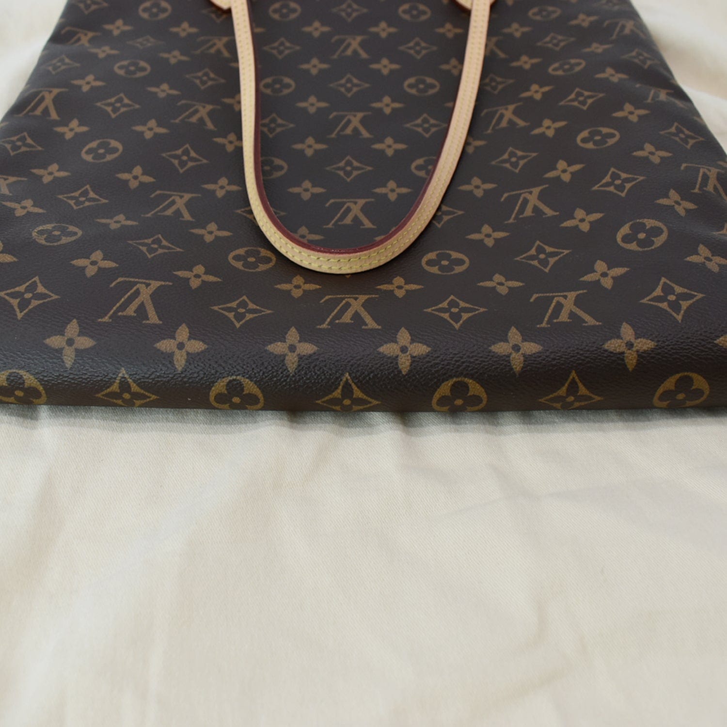 Louis Vuitton Carry It - ShopStyle Tote Bags