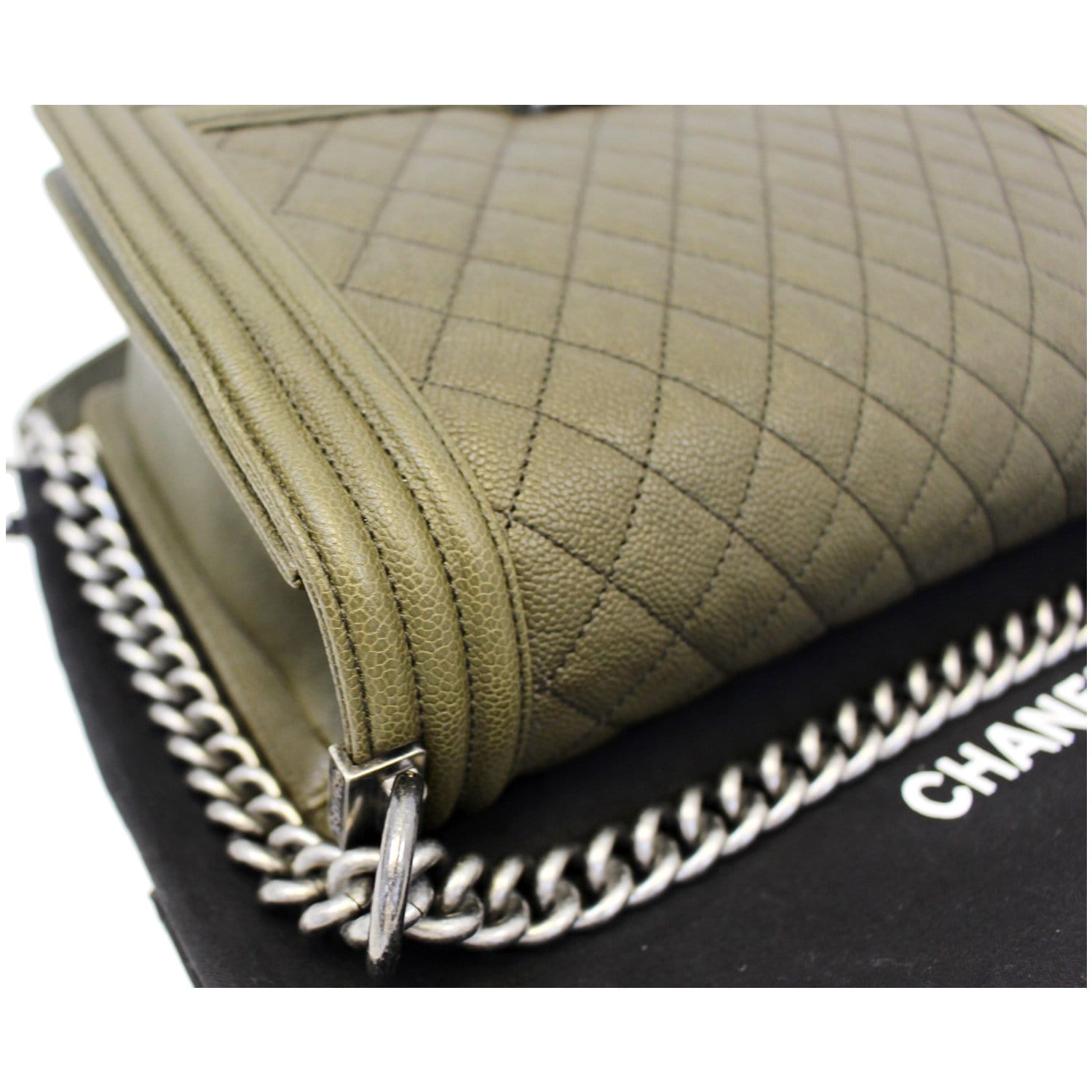 ↘️New Price↘️ Chanel Belt Chain Bag-Green Leather Type: Caviar