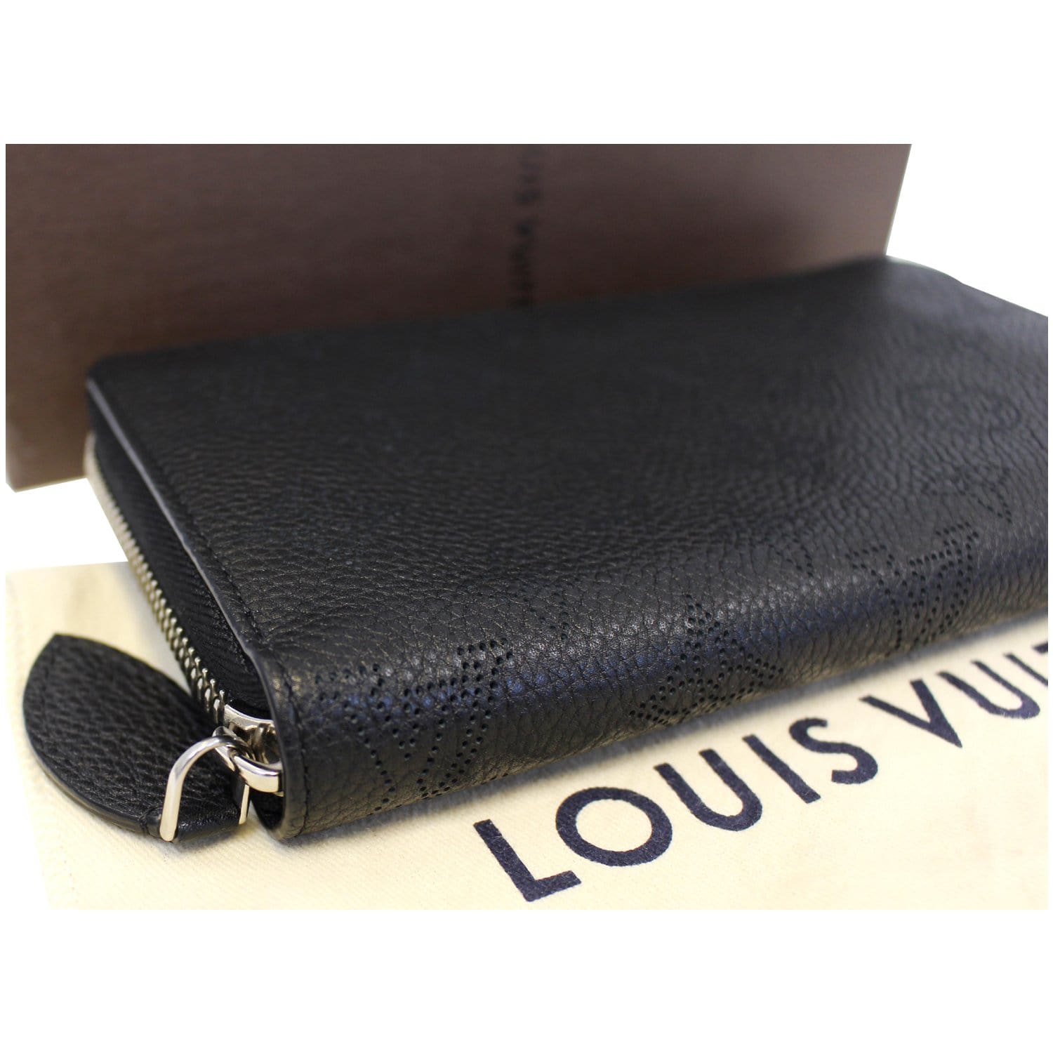 Louis+Vuitton+Zippy+Wallet+Mahina+M61867+Purse+Noir+Unisex for sale online