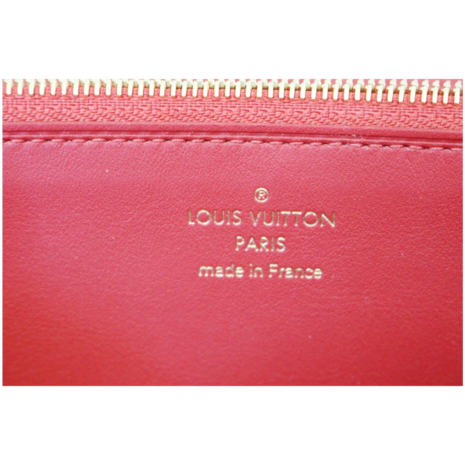 Capucines leather wallet Louis Vuitton Red in Leather - 29472639