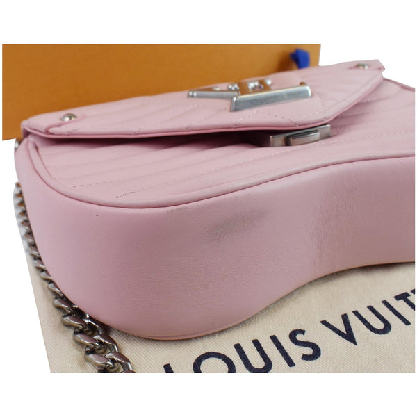 LOUIS VUITTON New Wave Chain MM Calfskin Leather Shoulder Bag Rose Pink