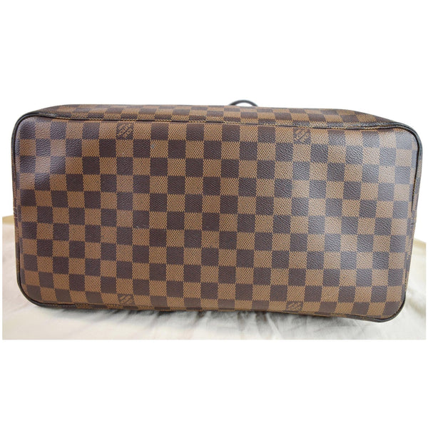 Louis Vuitton Neverfull GM Shoulder Bag bottom preview