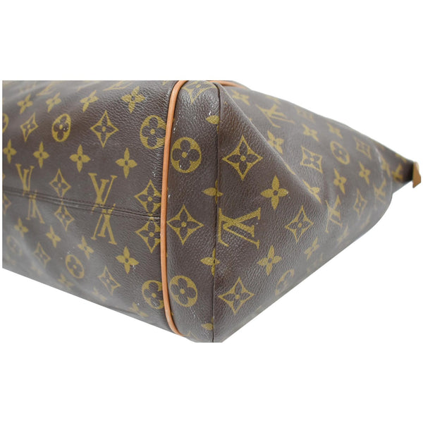 LOUIS VUITTON Totally MM Monogram Canvas Shoulder Bag Brown