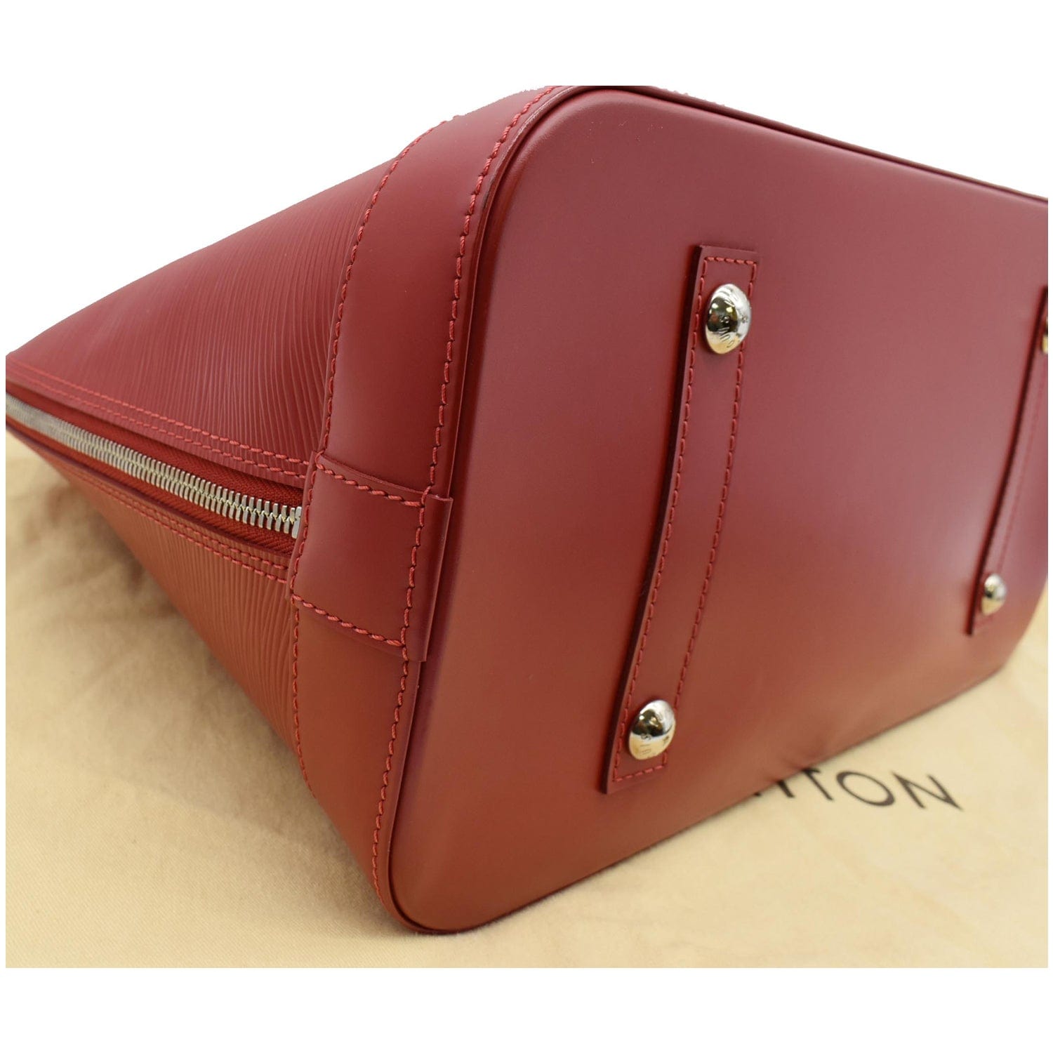 Alma leather handbag Louis Vuitton Brown in Leather - 32391385
