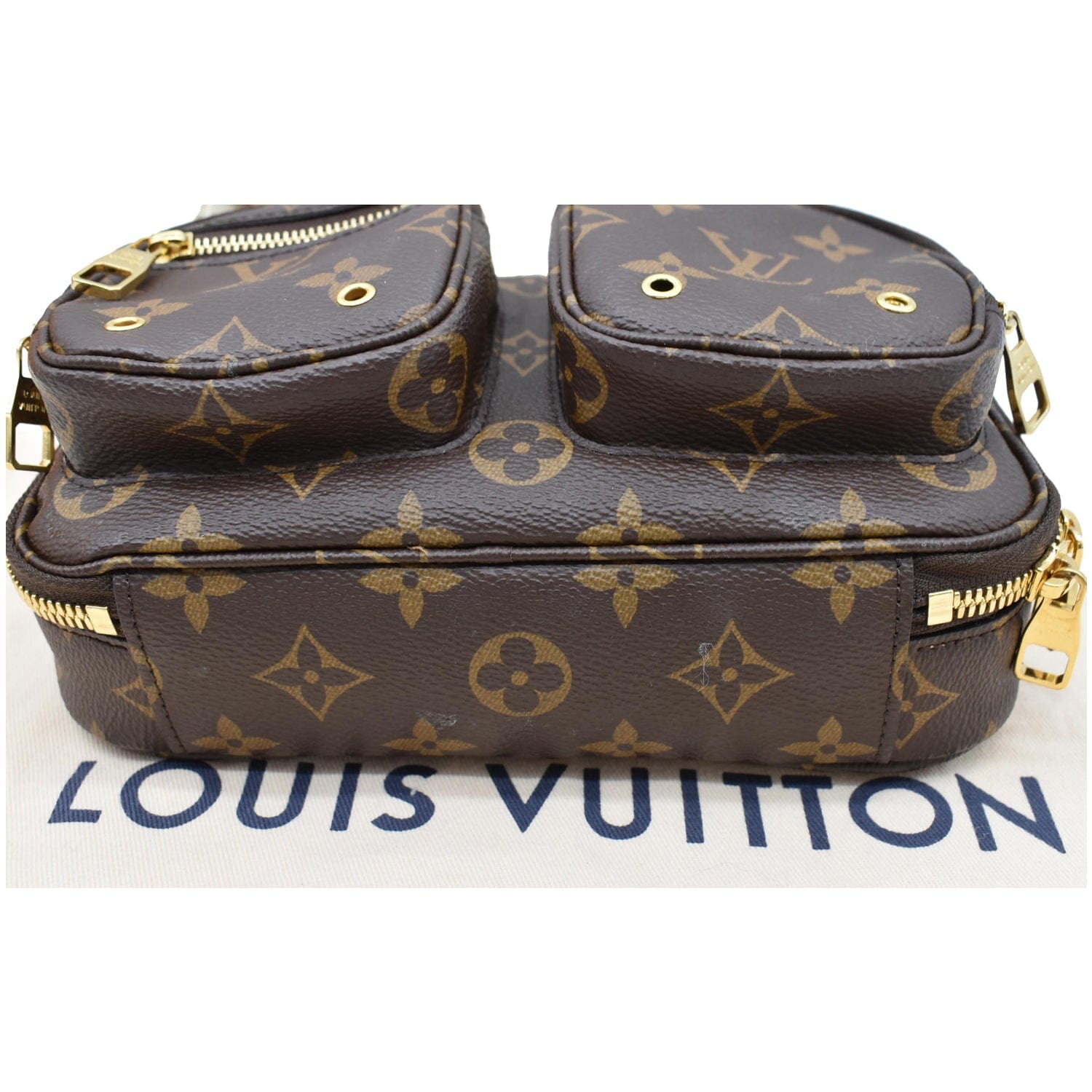  Louis Vuitton M80746 Utility Crossbody Monogram Shoulder Bag  Monogram Canvas Women's Used, Braun : Clothing, Shoes & Jewelry