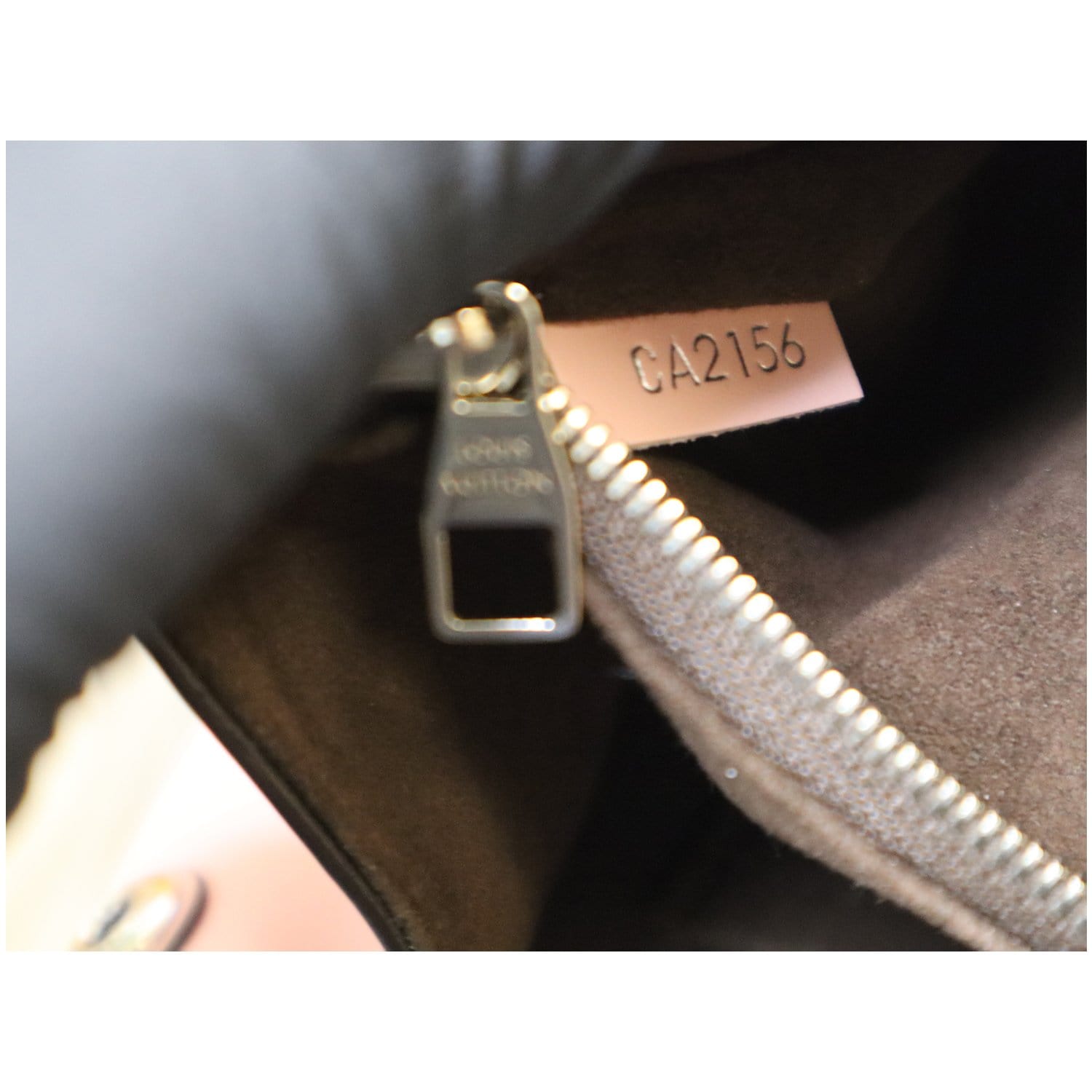 Louis Vuitton Epi Cluny M52257 Red Leather Pony-style calfskin ref.936078 -  Joli Closet