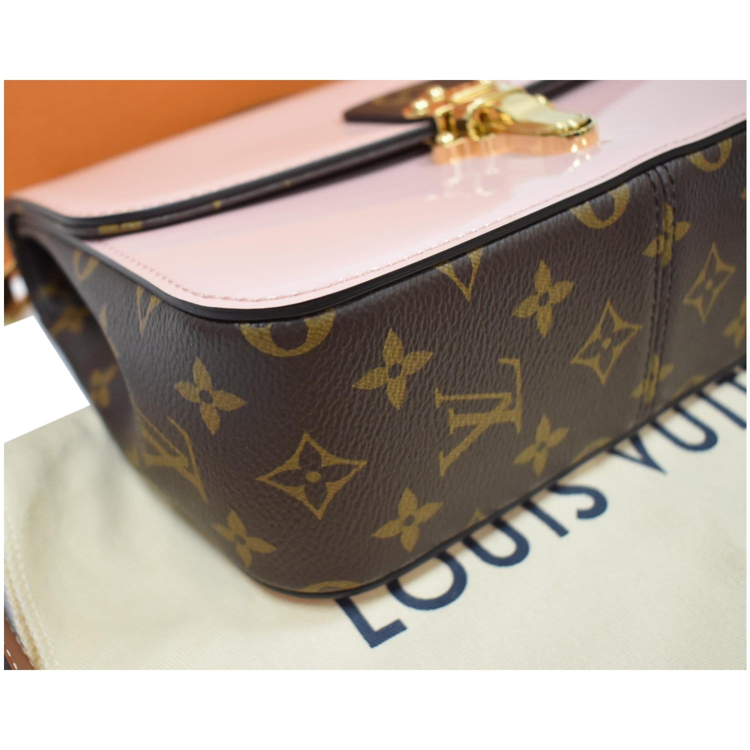 Louis vuitton Cherrywood BB Noir Mirror Vernis Patent Leather Bag For Sale  at 1stDibs