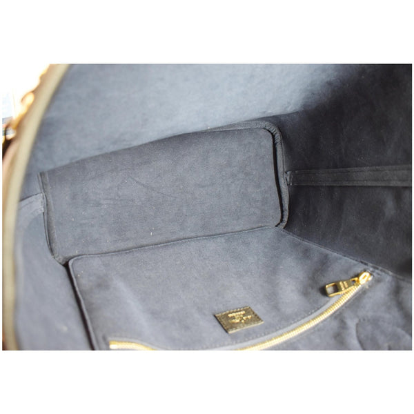Louis Vuitton Neverfull MM Shoulder Tote Bag interior