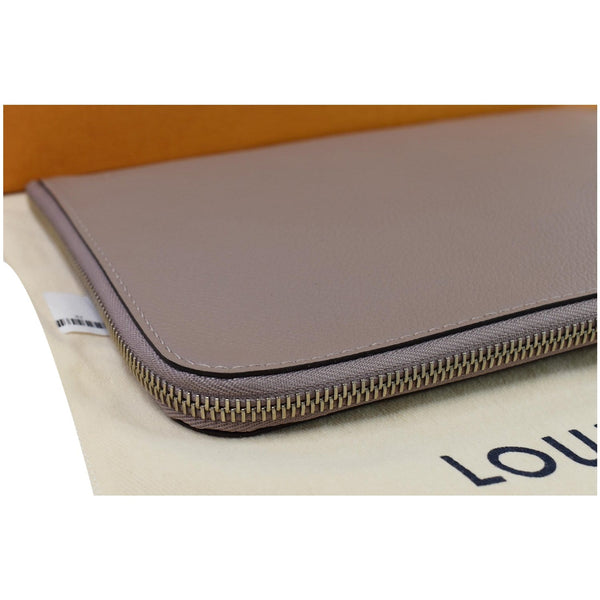 Louis Vuitton Jules PM Pochette Leather Clutch - closed zip view