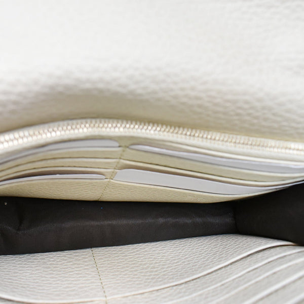 GUCCI GG Interlocking Pebbled Leather Crossbody Bag White 615523