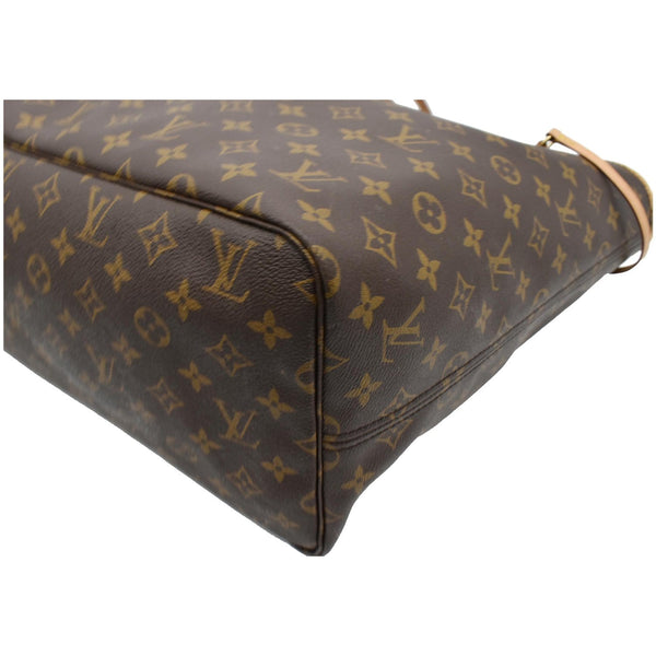 Louis Vuitton Neverfull GM Tote Bag - side corner