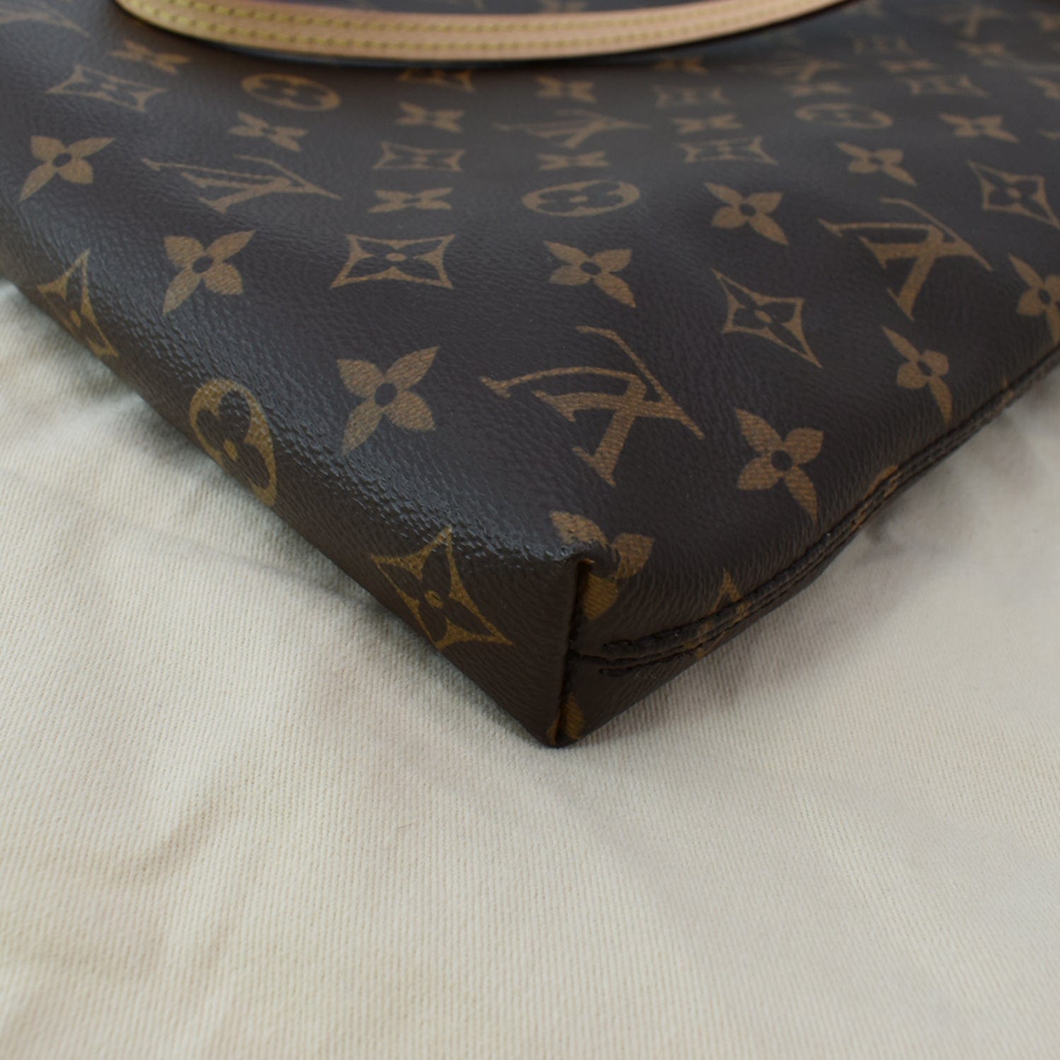 Louis Vuitton Carry It - ShopStyle Tote Bags