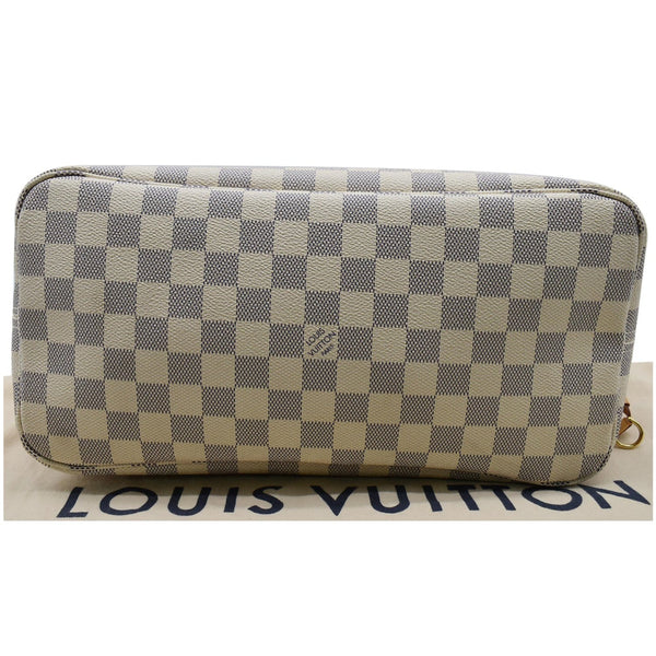 Louis Vuitton Neverfull MM Tote Bag - bottom preview