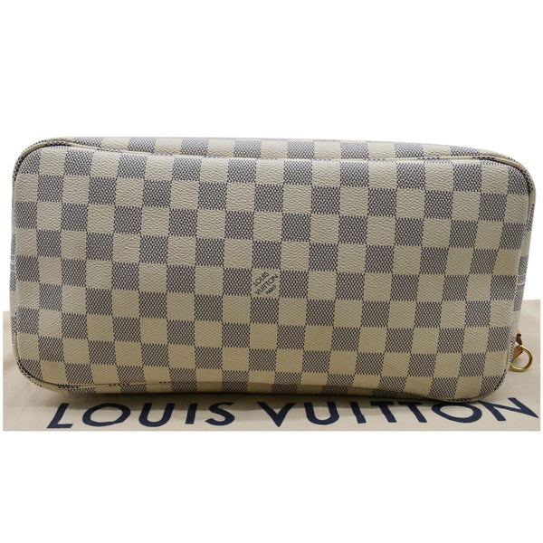 Louis Vuitton Neverfull MM Tote Bag - bottom preview