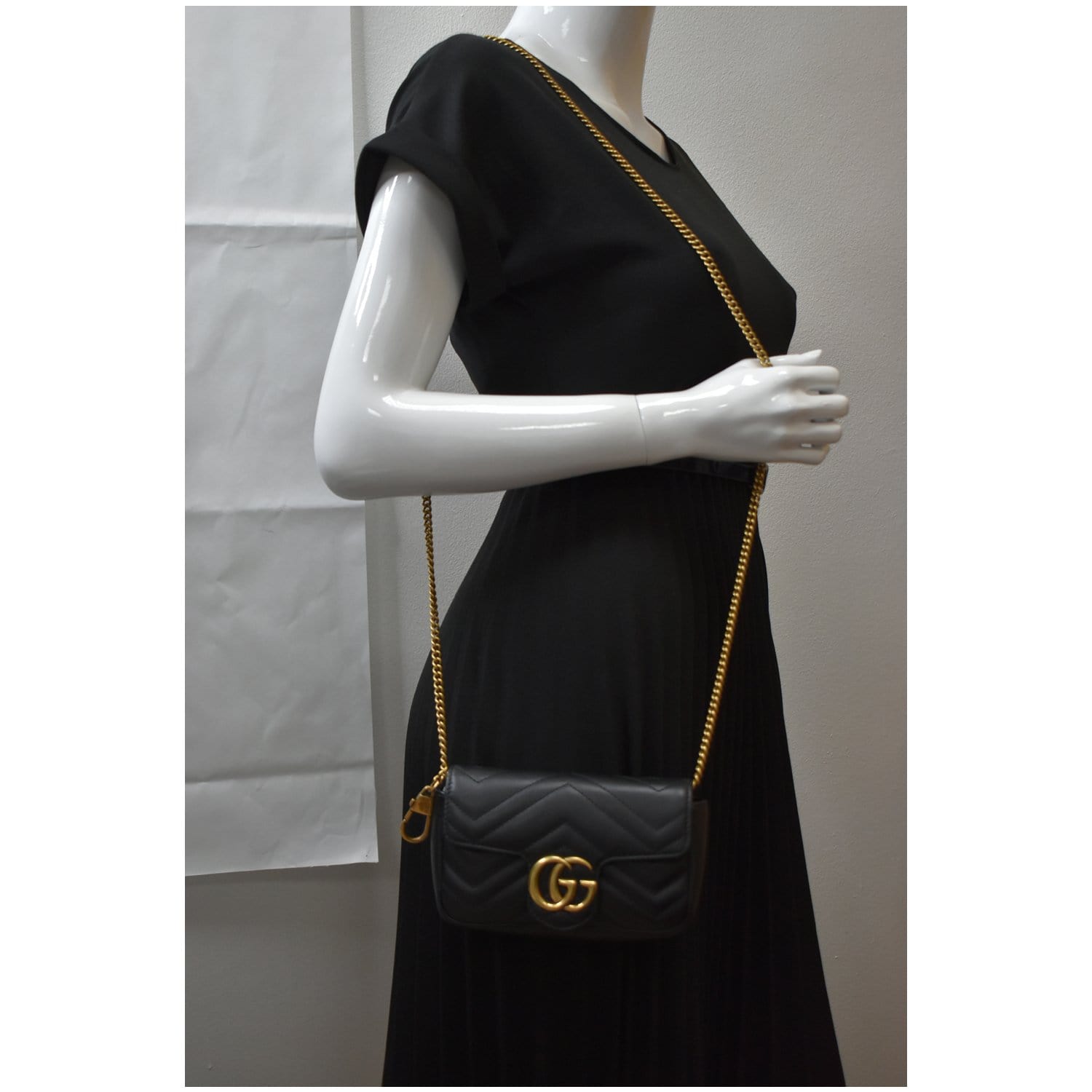 GG Marmont matelassé chain mini bag in black leather