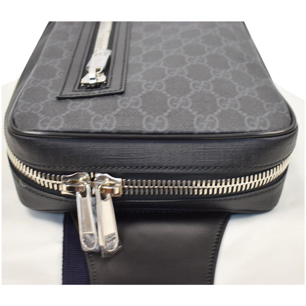 Gucci Bumbag GG Supreme Canvas Belt Zipper bag