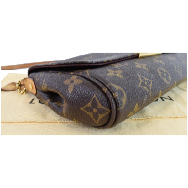 LOUIS VUITTON Favorite MM Monogram Canvas Crossbody Bag Brown