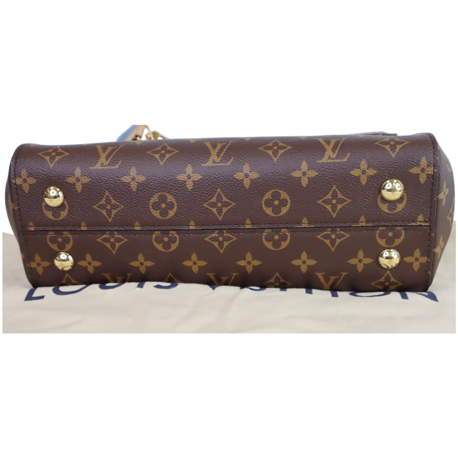 Cluny leather crossbody bag Louis Vuitton Brown in Leather - 30457793