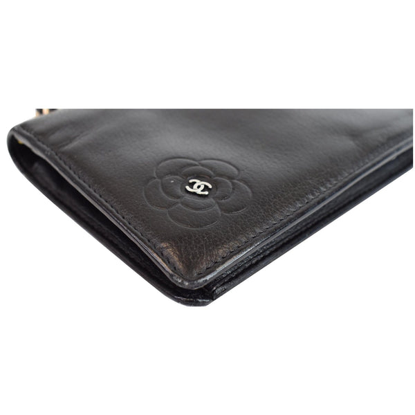 Chanel Camellia Leather Wallet on Chain Shoulder Bag logo