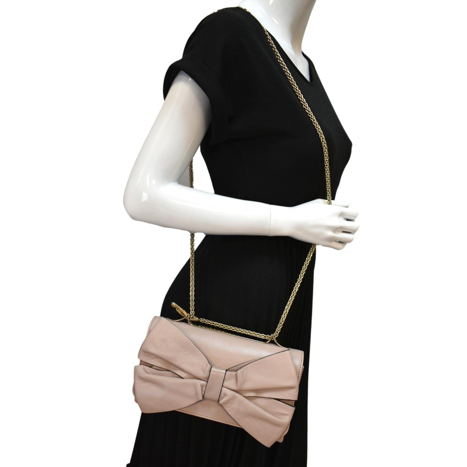 Valentino Garavani Women's 100% Leather Burgundy Rockstud Clutch Shoulder  Bag, Luxury Handbags in 2023
