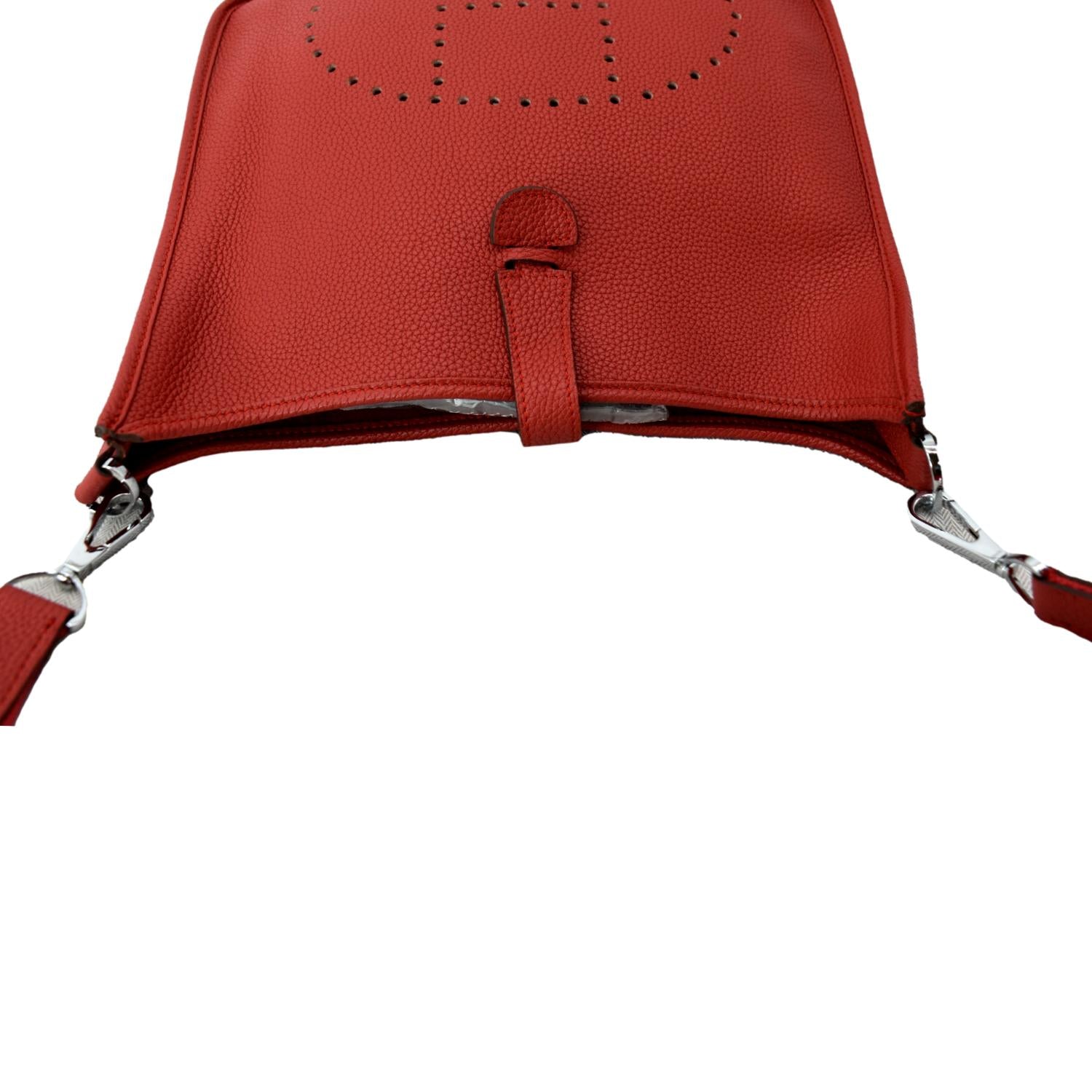 HERMES EVELYNE II TGM 💲2️⃣4️⃣9️⃣9️⃣ Red Clemence leather with  palladium-plated hardware. Single detachable adjustable canvas shoulder…
