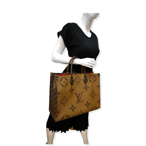 LOUIS VUITTON Onthego GM Giant Monogram Canvas Tote Shoulder Bag Brown