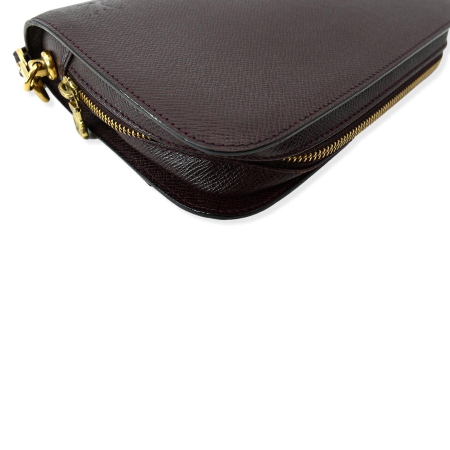 Louis Vuitton Pochette Voyage Gm Clutch Bag Second Taiga Leather
